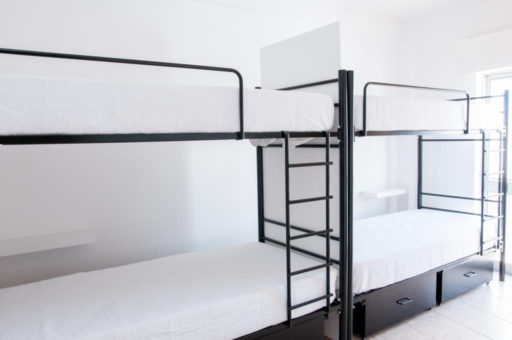 Stork Hostel Olhão Chambre photo
